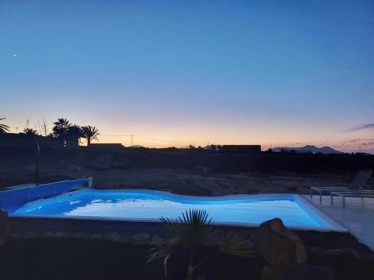 Villa Tabaiba En Con Piscina Lajares