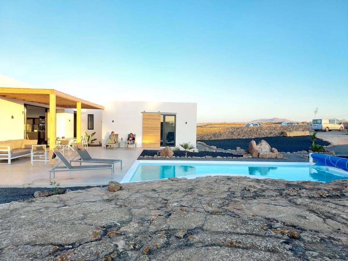 Tabaiba En Con Piscina Villa Lajares